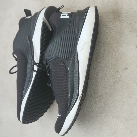 Men's Black and White Puma Sneakers - Picture 6 of 10
